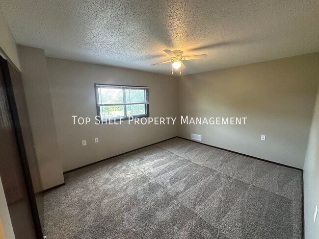 Foto del edificio - 1330 Williams St