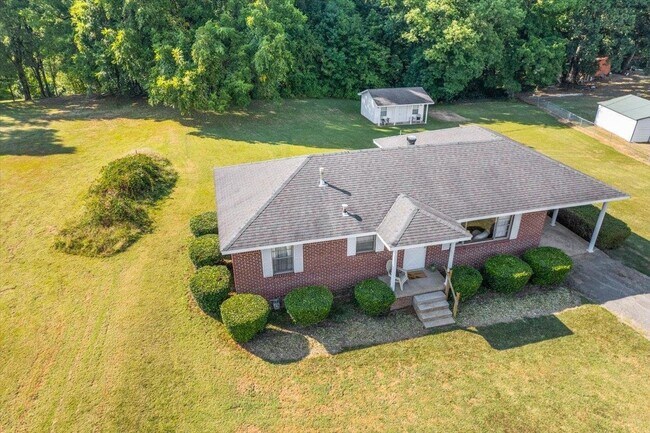 Foto del edificio - 3285 Munford Giltedge Rd