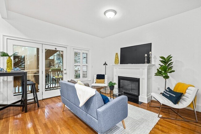 Foto del edificio - 304 W 3rd St