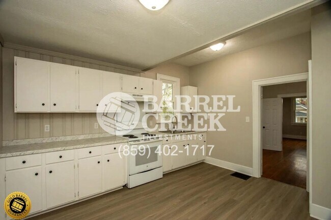 Foto del edificio - 2-Bedroom 1-Bath + Bonus room