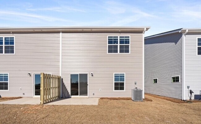 Foto del edificio - Fabulous New Construction Duplex ~ Minutes...