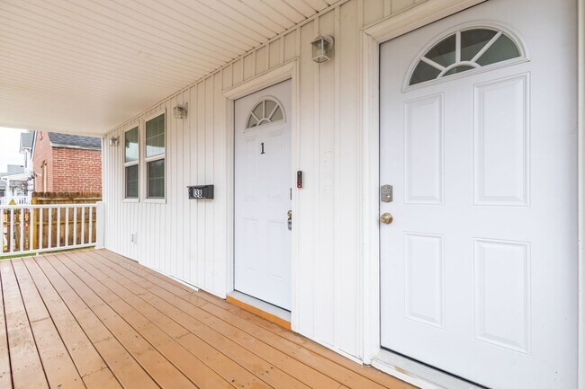 Building Photo - 138 D View Ave