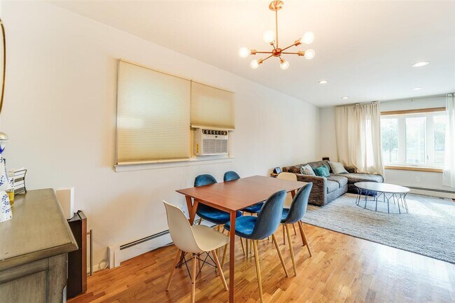 Foto del edificio - 565 Central Ave