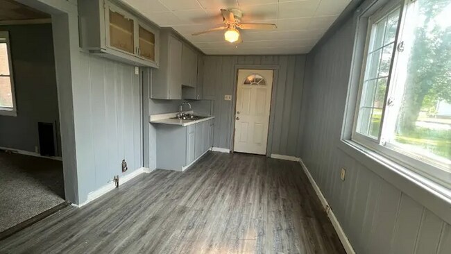 Foto del edificio - 23941 Hartland Rd