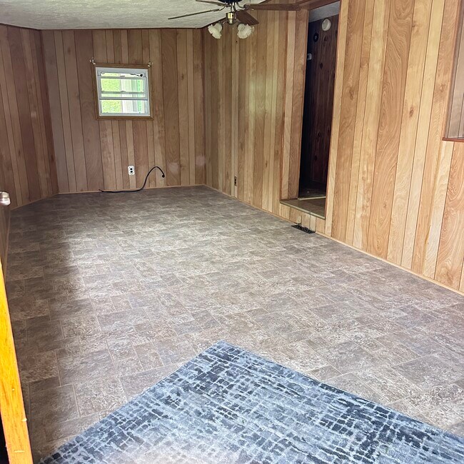 Foto del edificio - 225 Easter Dr