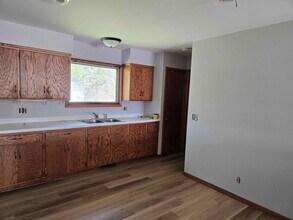 Building Photo - 850-852 Truax Blvd
