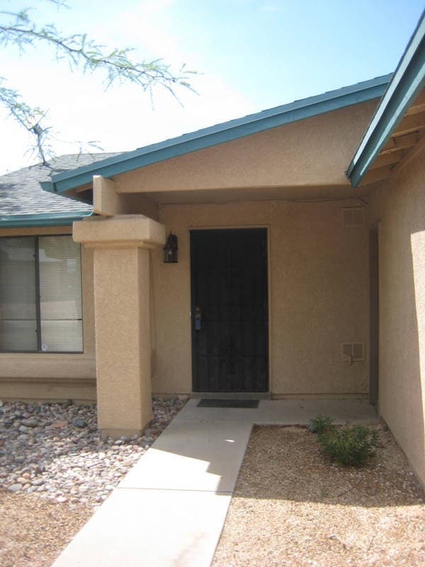 Building Photo - 10106 Cll Del Este