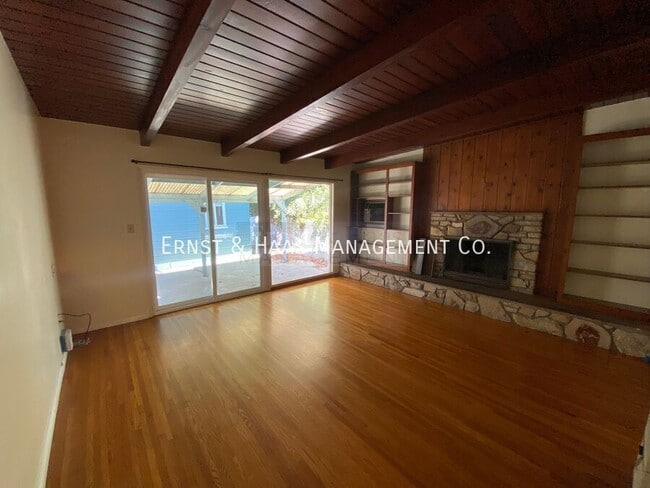 Building Photo - 5589 Lemon Ave