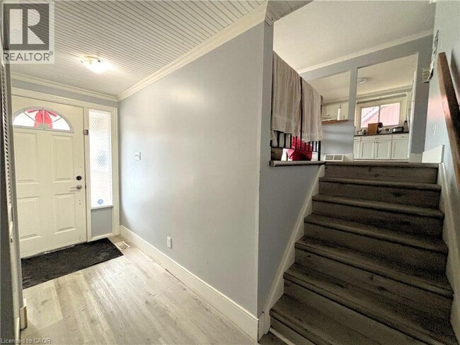 Building Photo - 255 Blackhorne Dr