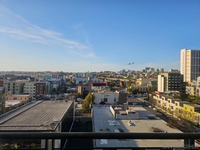 Foto del edificio - 425 W Beech St