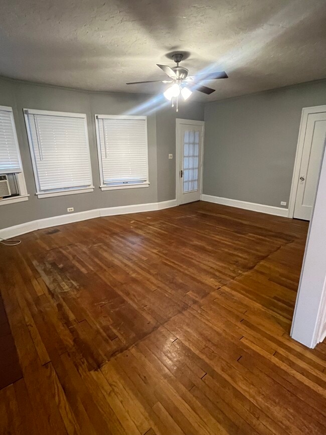 Foto del edificio - 1645 Cordova Ave