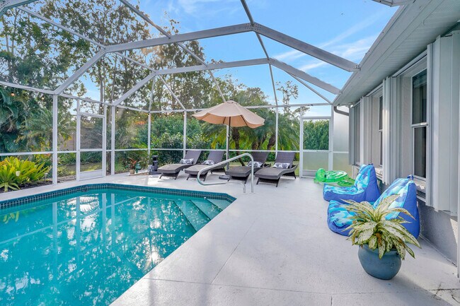 Foto del edificio - 6726 Sloane Pl