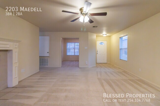 Building Photo - 2203 Maedell-