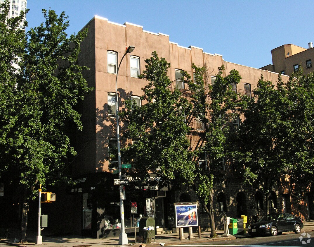 Building Photo - 563-565 Second Ave