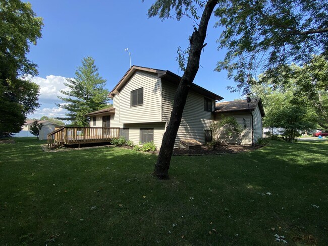 Building Photo - 17521 Gage Ct