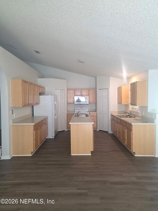 Foto del edificio - 4131 Woodley Creek Rd