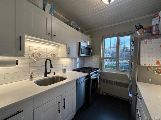 Building Photo - 415 Main St