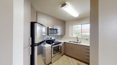 Interior Photo - Almaden Lake Village