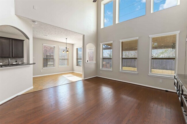 Foto del edificio - 2814 Palm Harbour Dr