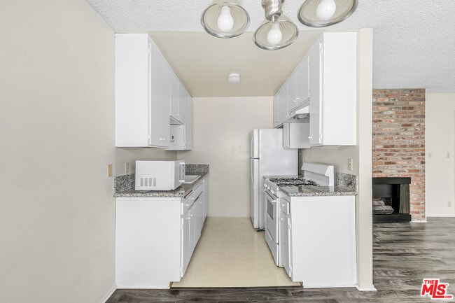 Foto del edificio - 1811 Parnell Ave