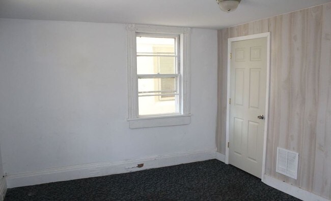 Building Photo - 1403 Monroe St