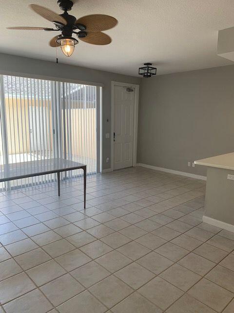 Building Photo - 366 Legare Ct