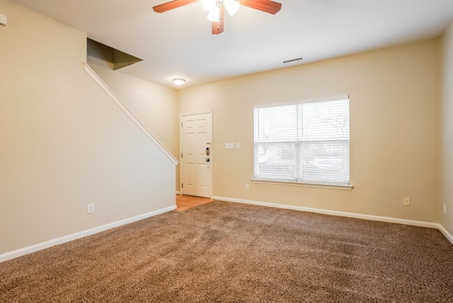 Building Photo - 3629 Pinkham Way