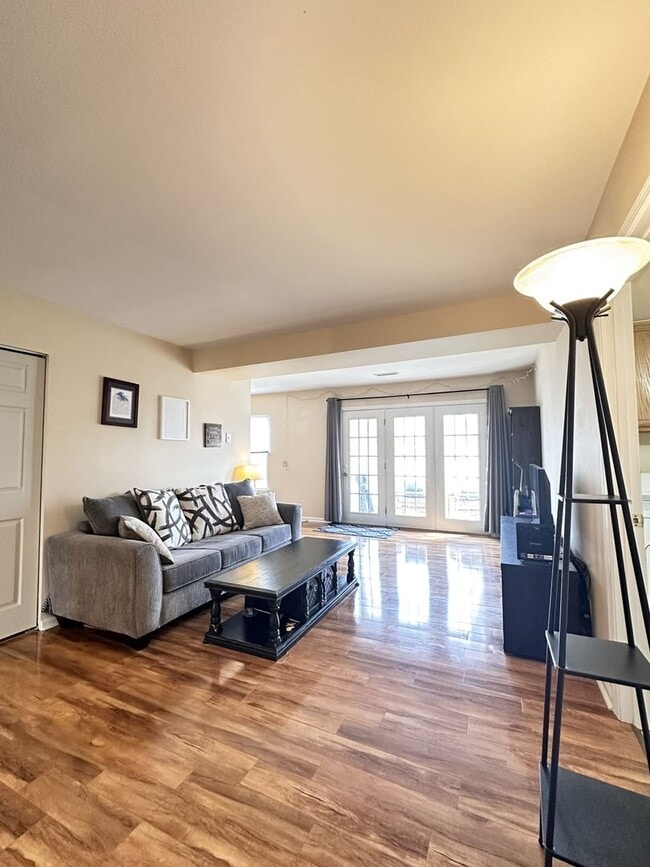Foto del edificio - 1272 Villa Ln