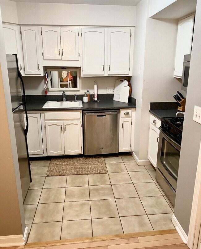 Foto del edificio - 305 Springbrook Cir
