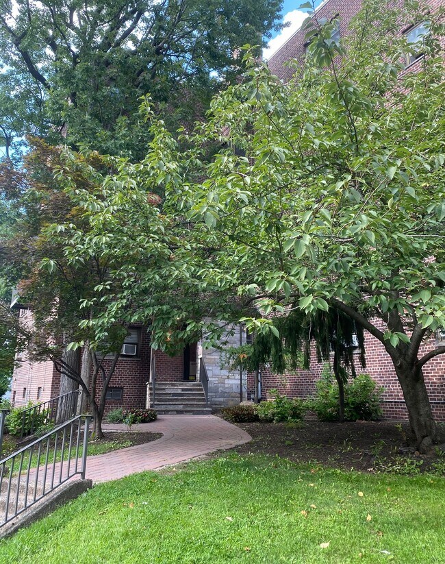 Foto del edificio - 501 Linwood Dr