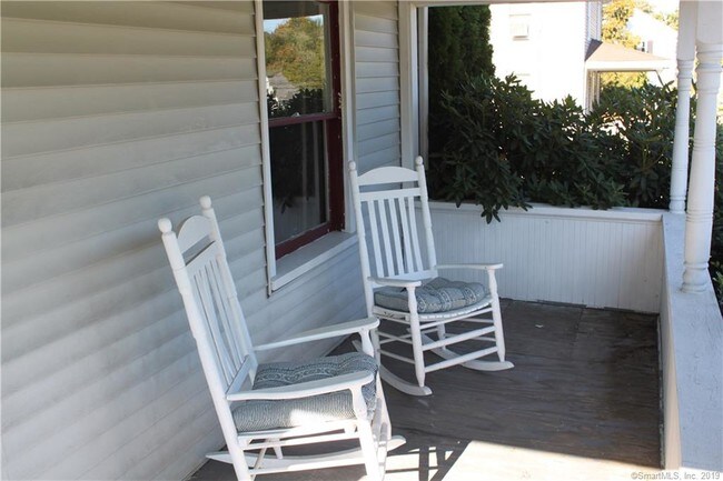 Building Photo - 68 Elm St