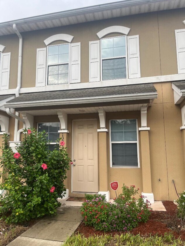 Primary Photo - 13001 Surfside Dr