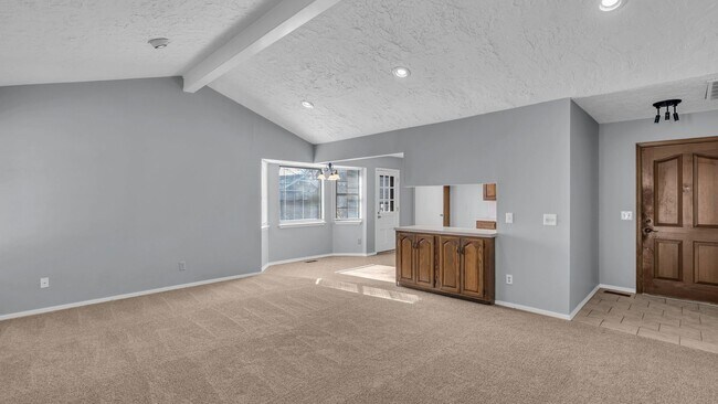 Foto del edificio - 3 Bed 2 Bath South Tulsa Rental Home
