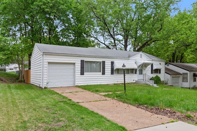 Building Photo - 1167 Ashford Dr