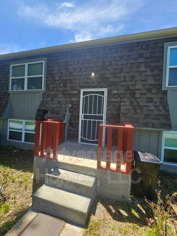 Primary Photo - 746 N 70th St