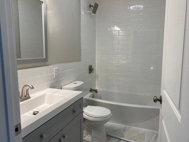 Foto del edificio - 1318 Illinois Ave