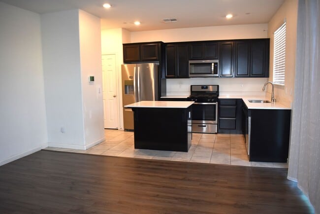 Building Photo - 8826 Ariston Lane.