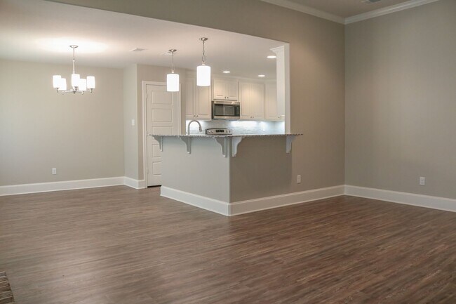 Foto del edificio - 5421 Meadow Ridge Dr