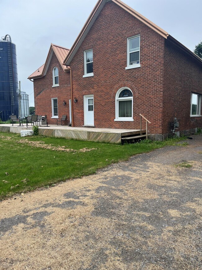 Photo du bâtiment - 461 County Road 22