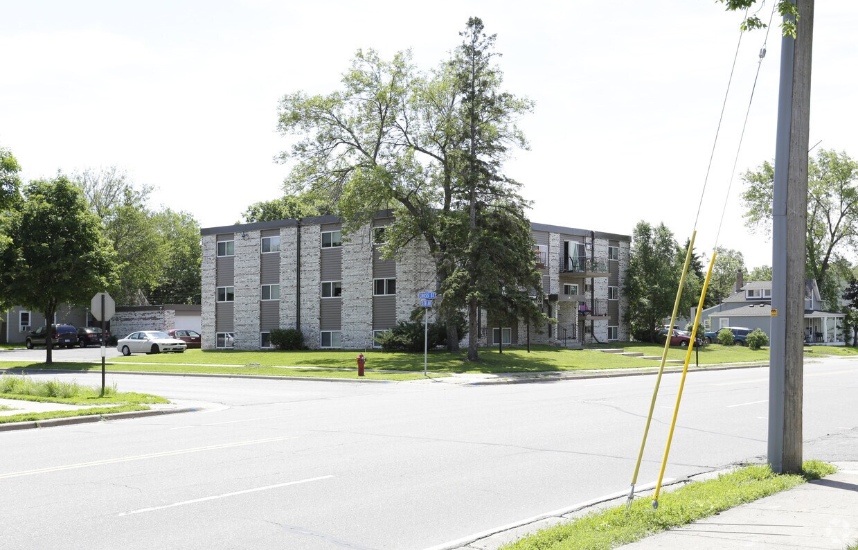 Building Photo - 1820 5th Ave