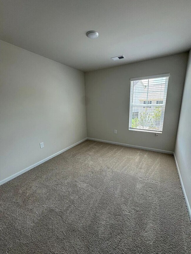 Building Photo - 4286 Notting Hill Dr SW