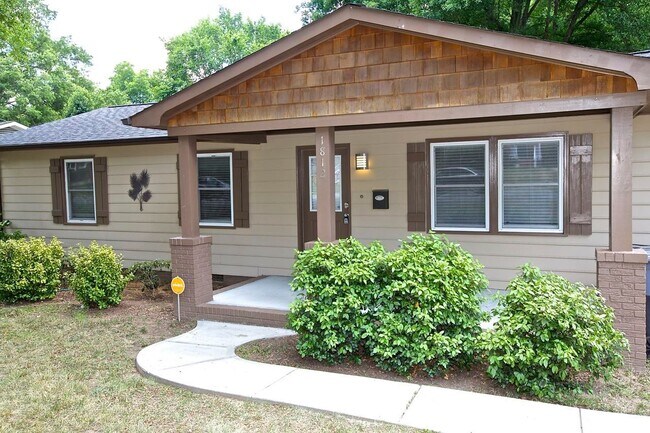 Building Photo - Great Home in Plaza Midwood!
