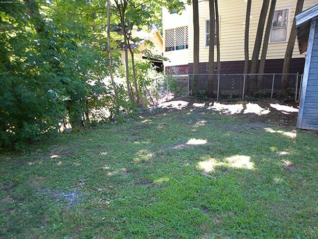 Photo - 2406 E Genesee St House