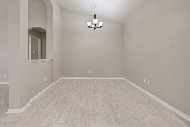 Foto del edificio - 18314 Maple Mill Dr