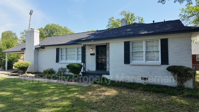 Building Photo - 914 Stratford Rd