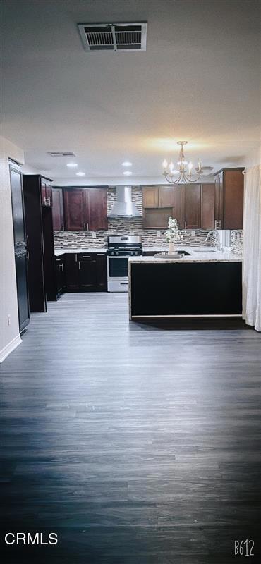 Foto del edificio - 209 Fantasy St