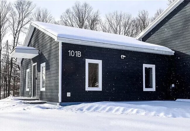 Building Photo - 101 Vera Cir