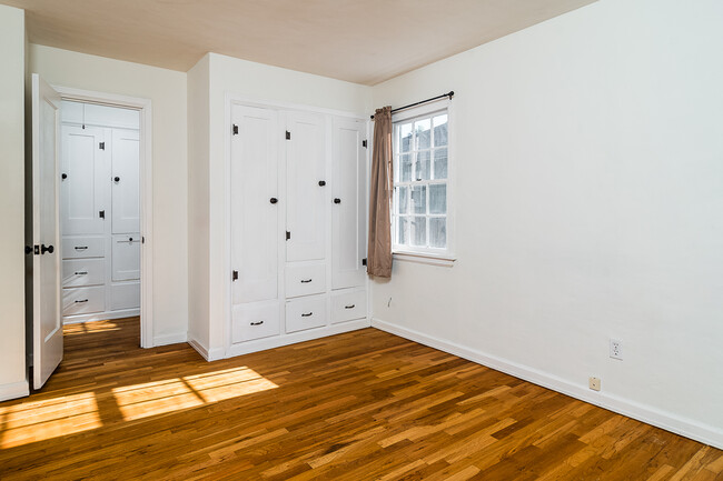 Foto del edificio - 2116 W Jefferson St