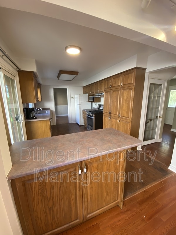 Building Photo - 1103 Huntington Cir