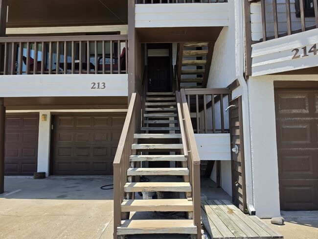 Building Photo - 1448 Tina Dr